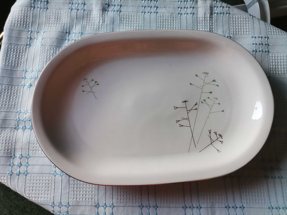 Owalny półmisek obiadowy