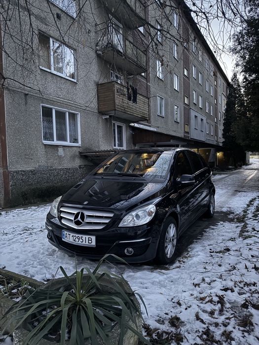 Мерседес бенз б180