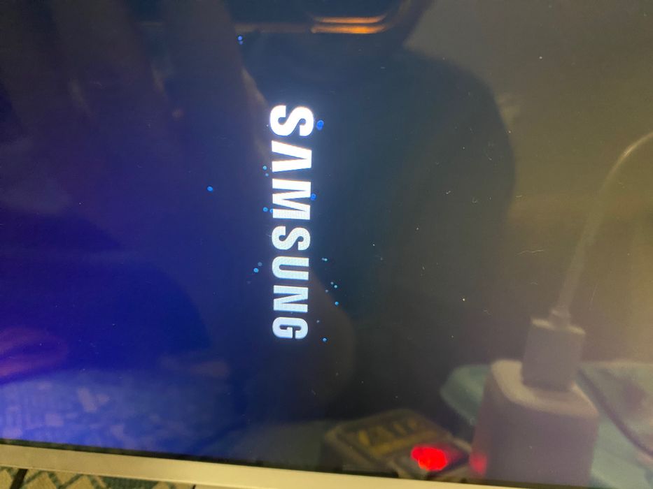 Samsung планшет.