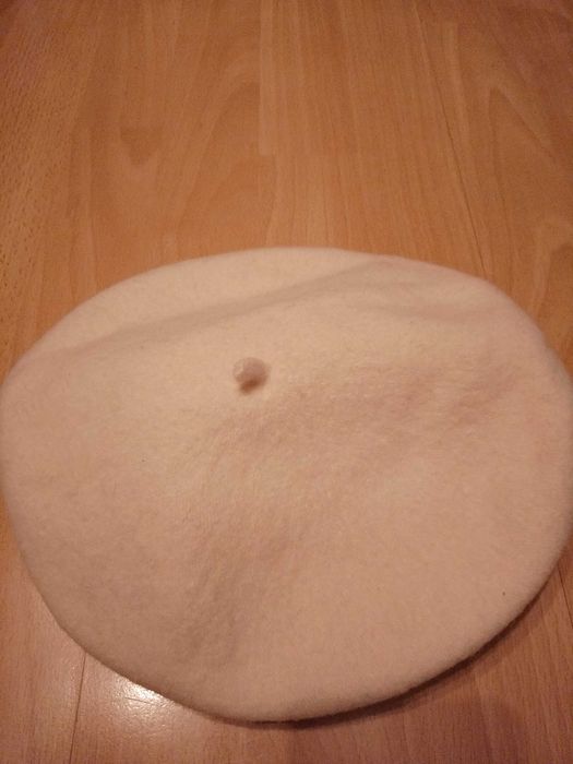 Beret wełniany damski