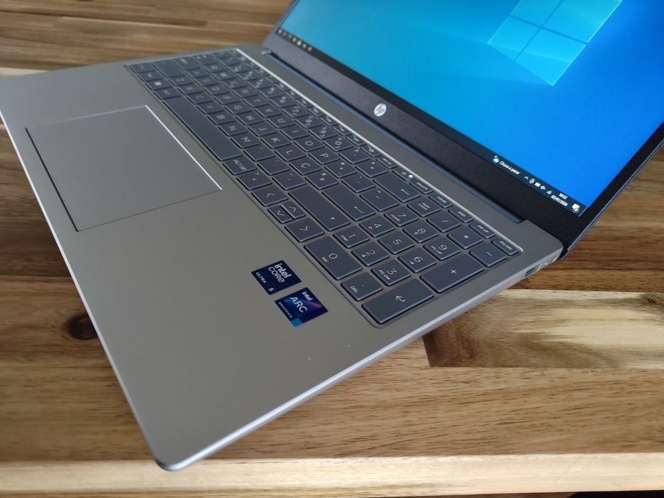 HP Intel Ultra 5 125H/24Gb/512Gb/Intel Arc 7/Garantia