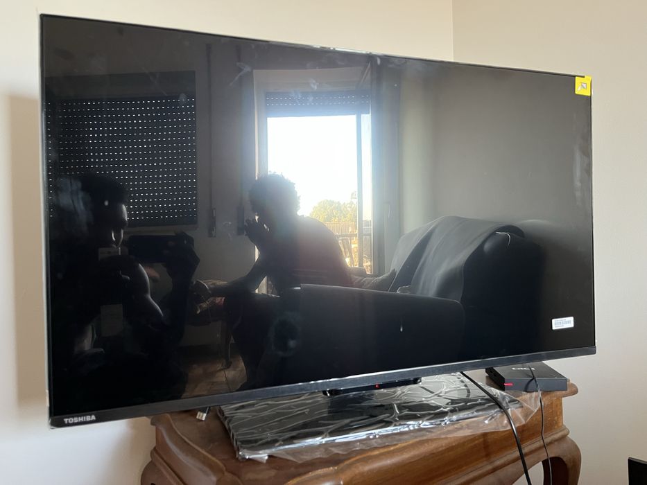 TV TOSHIBA 40’ novinha