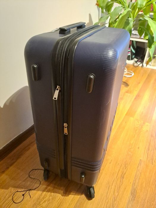 Waliza duża na kółkach