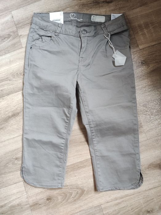 Продам шорты серые 44 размера новые