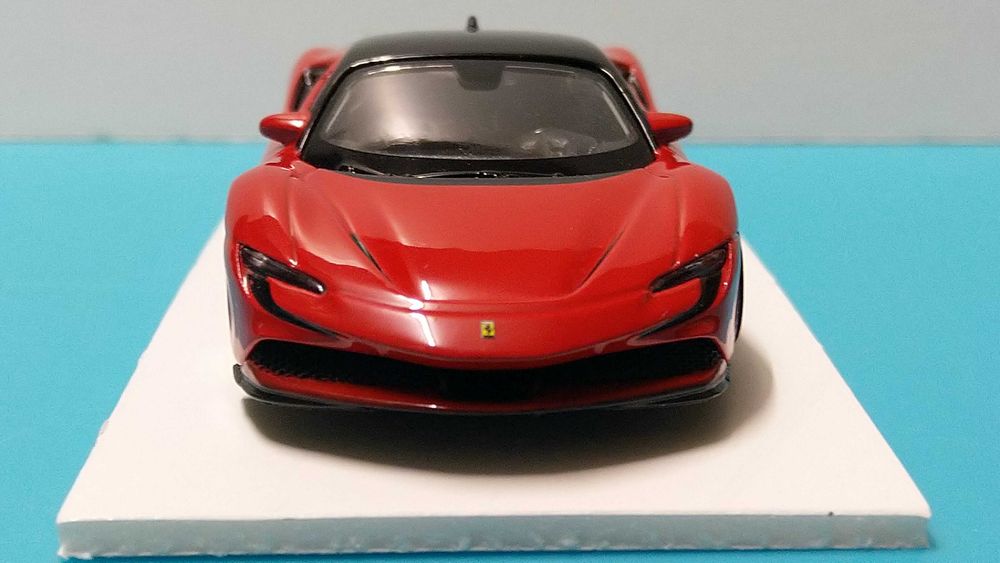 Ferrari SF90 Stradale (2019) - Miniatura à escala 1/43 da Bburago