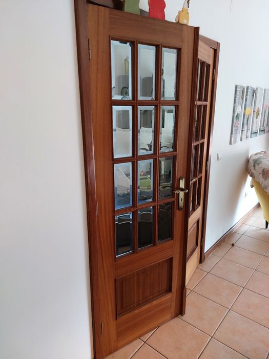 Par de portas de interior com vidros