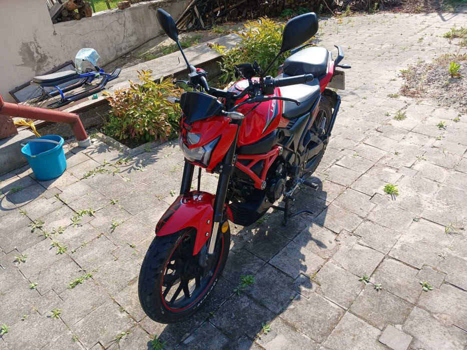 Продаю Lifan SR200
