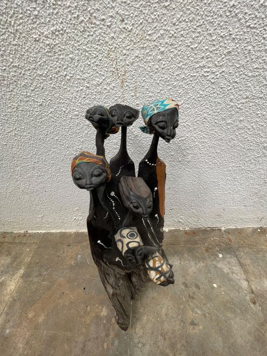Estatua madeira africana
