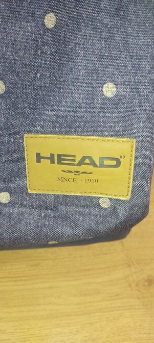 Granatowy plecak marki Head