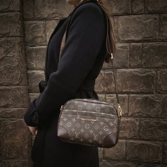 Брендова жіноча сумка Louis Vuitton Monogram camera bag кросбоді