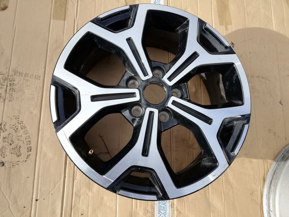 Felga Aluminiowa Renault 17 5x114,3 6,5j et-50