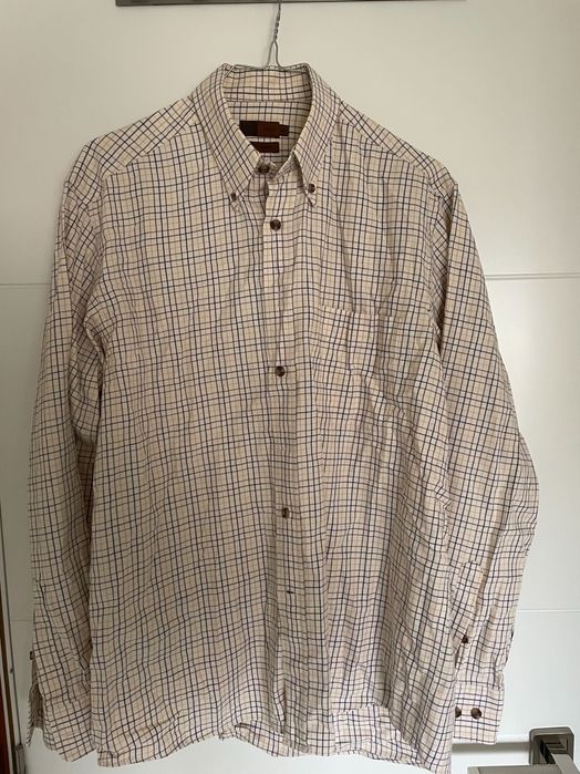 Roupa em 2ª mão em ótimo estado