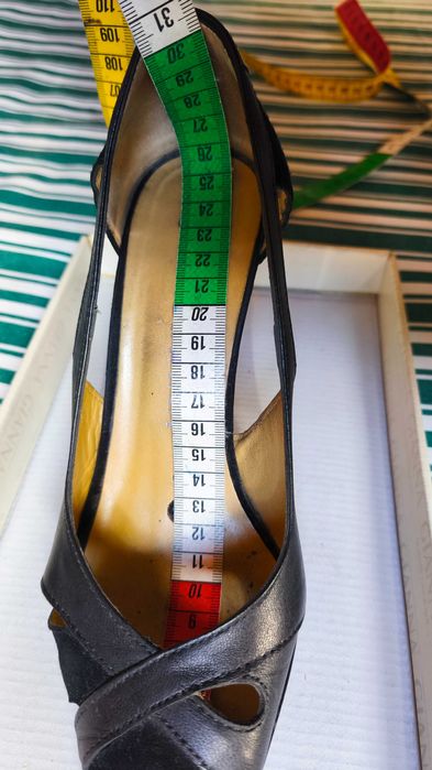 Sapatos Salto Alto em Pele e Camurça Pretos - Tamanho 37