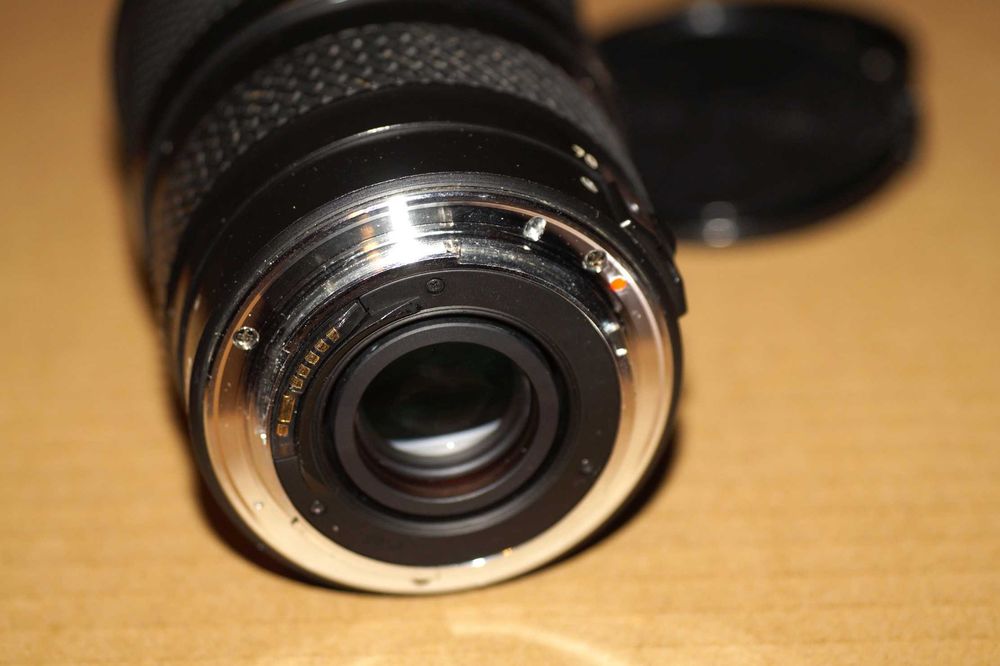 Tokina AF 28-70mm f/2.8 AT-X Pro для Canon