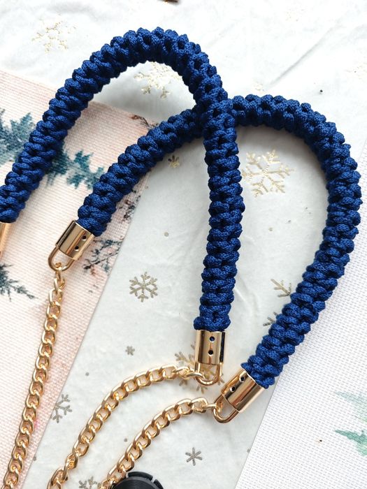 Granatowe uchwyty do obag