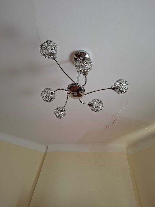 Candeeiro em bom estatdo