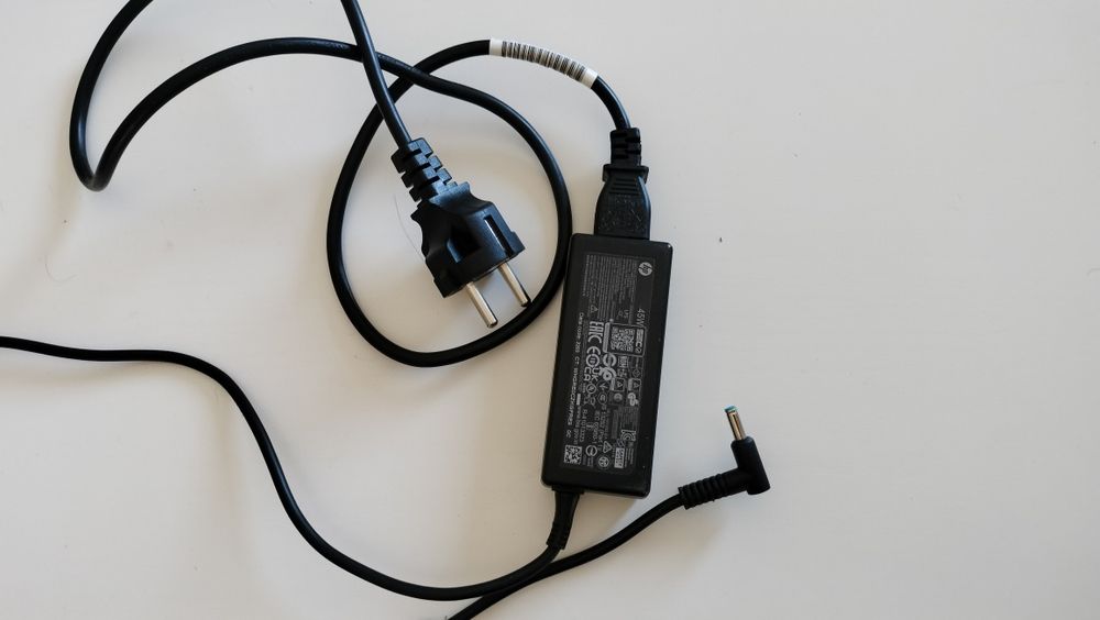 HP Laptop Cable425131338189383681