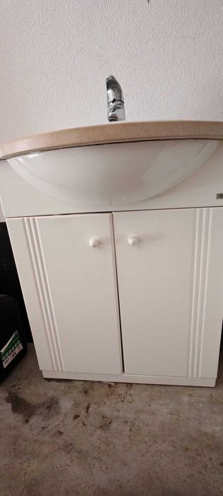 Móvel de Casa de Banho Roca com Lavatório