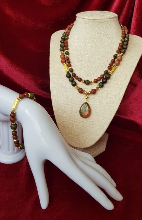 Набір прикрас з яшми