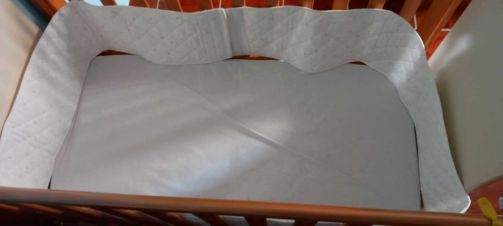 Protetor lateral de cama de grades