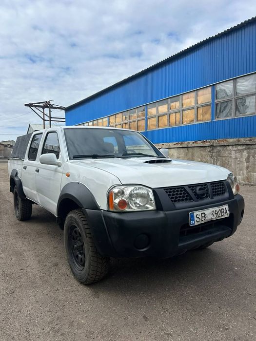 Nissan Navara D22( Ніссан Навара д22) Механіка 2003 рік Повний привід 4Х4 на повному ходу Пікап