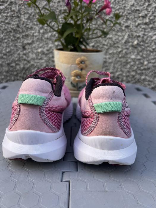 Жіночі бігові кросівки Saucony Kinvara