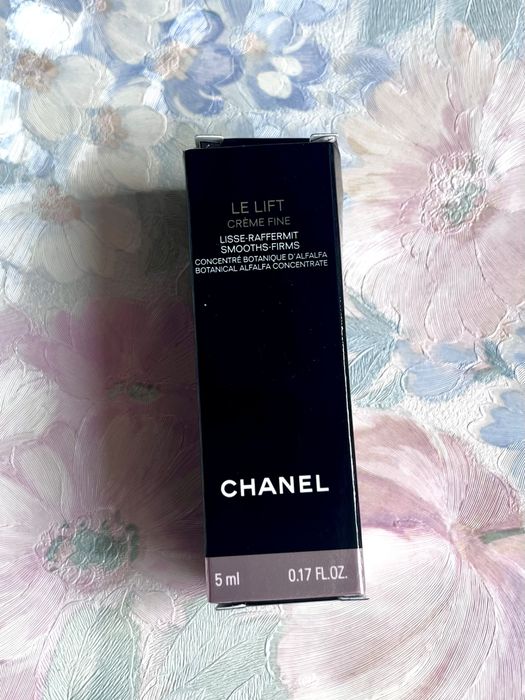 Mini krem Le Lift Chanel