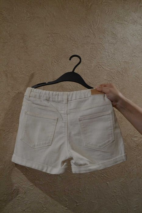 Брендові білі шорти