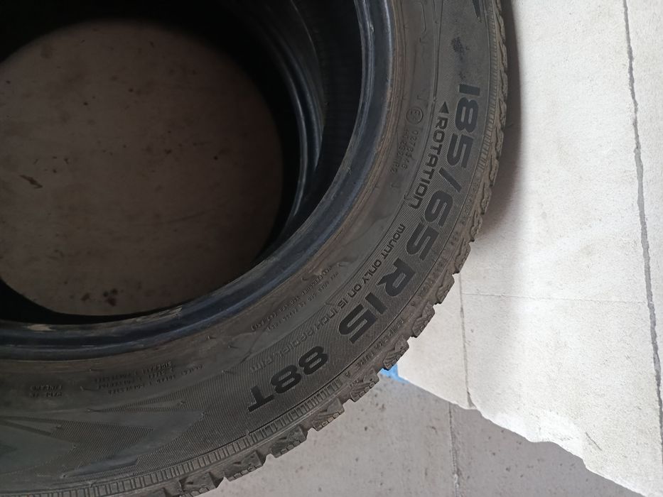 2 szt. OPONY ZIMOWE Nokian WR d4 185/65/15  2szt