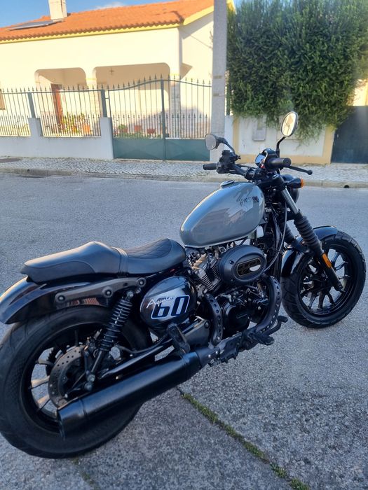 Hyosung Aquila 125 GV – Estilo Bobber / Custom