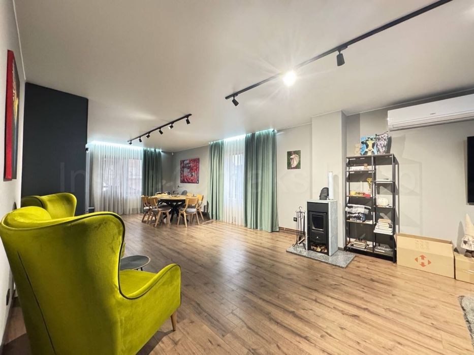 Без комісії/Продам будинок в Ужгороді/200 м2/5 сотих/Газове опалення