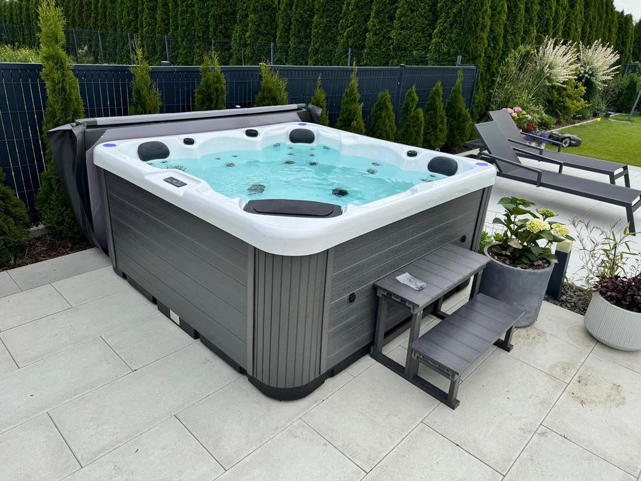 Jacuzi energooszczędne Trident NEW model 2026 5os. 2 leżanki Plug&Play