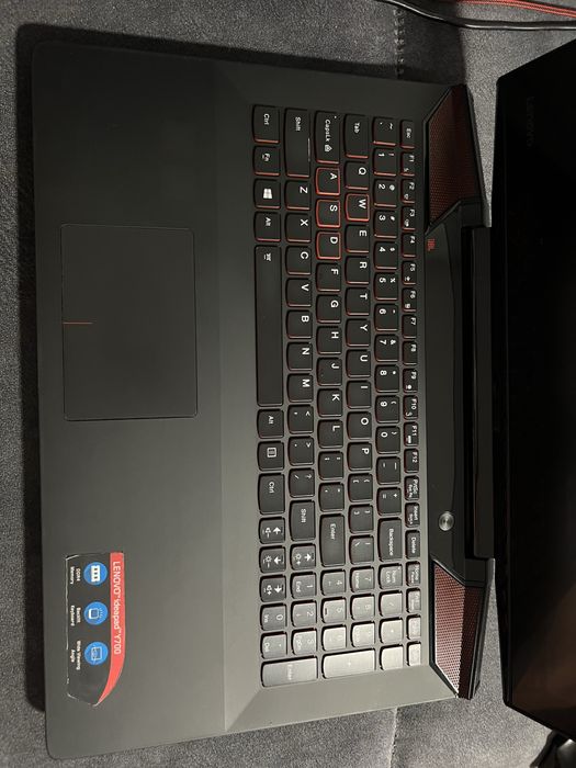 Laptop do gier/pracy