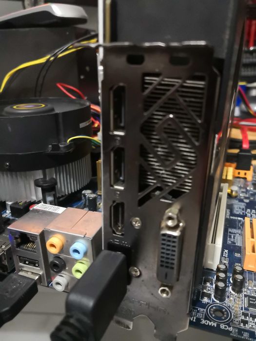 Placa gráfica Sapphire RX570 4Gb