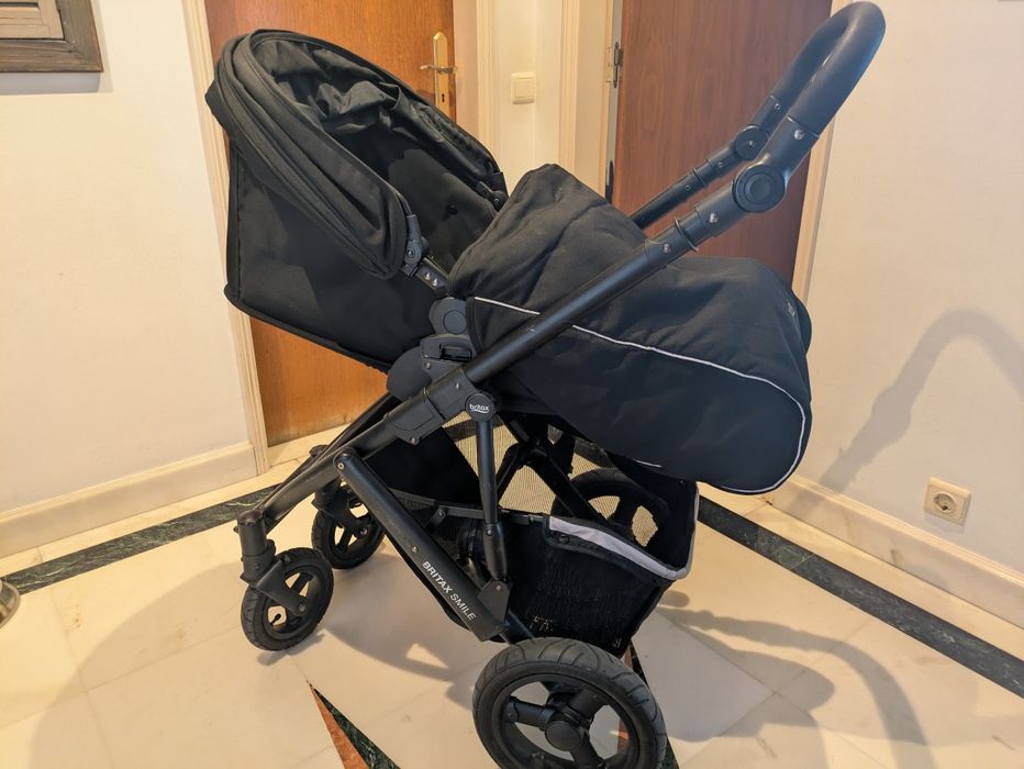 Carrinho Britax Smile (Trio com Ovo e Alcofa)
