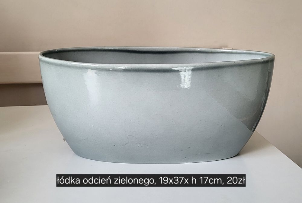 duża zielono szara donica łódka na storczyki