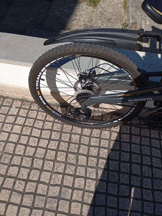 Bicicleta aro 26 moma bike alumínio  semi novo ou trocar