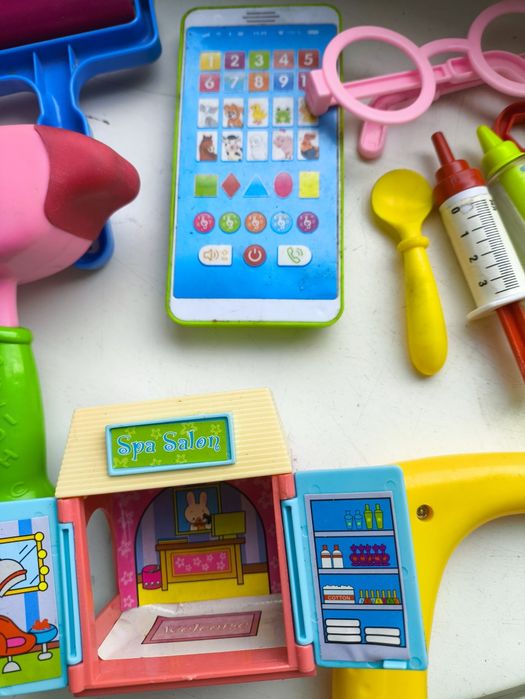 Продам всі іграшки в одні руки телефон і молоток музичні