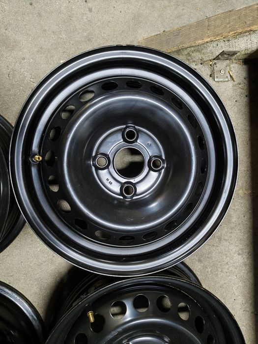 Felgi stalowe 14” 5,5J 4x100 ET47 Hyundai i10 Komplet TMPS 4szt FS69