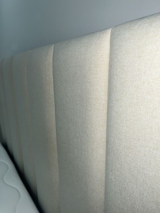 Cama com arrumação