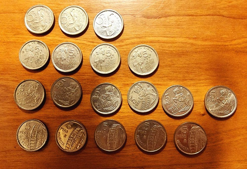 Lote de 18 moedas de 5 pesetas