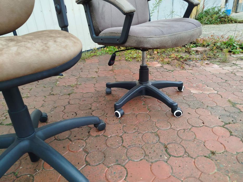 Продам комп'ютерні крісла