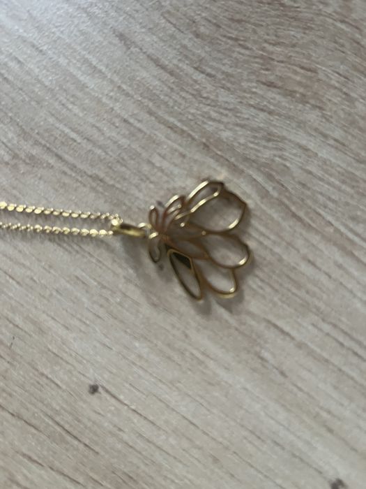 Naszyjnik z wisorkiem Apart