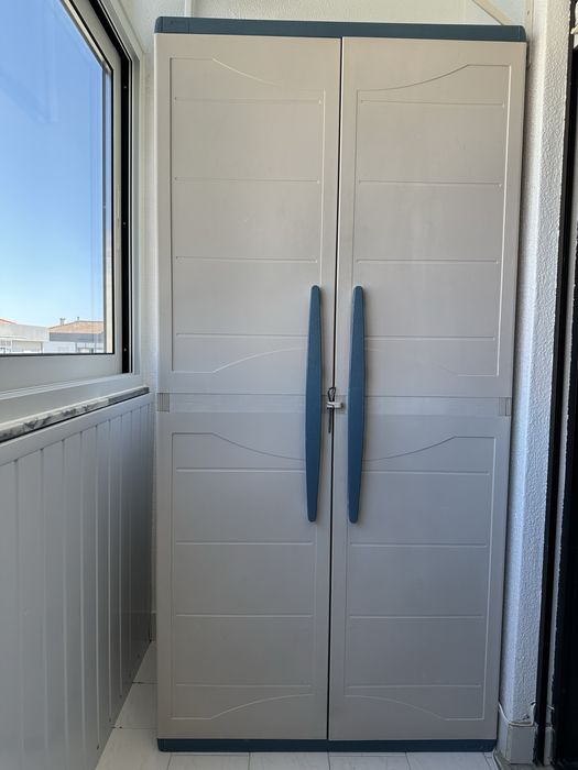 Armário alto de Arrumação PVC 2 Portas - usado