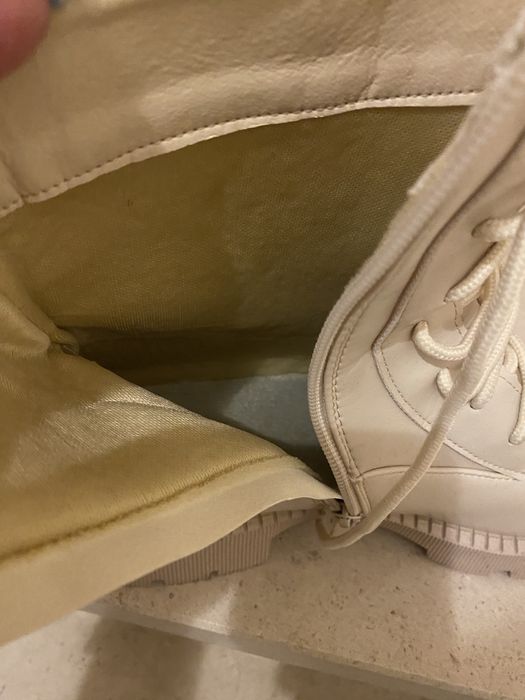 Botas brancas cano baixo