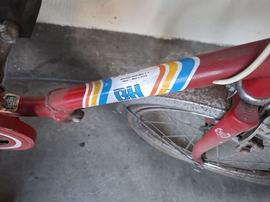 Bicicletas antiga marca BH original.