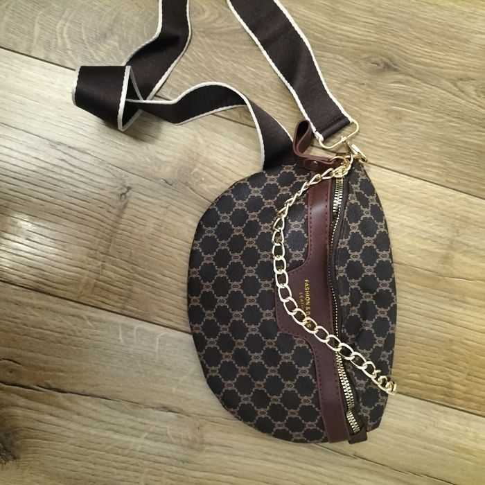 Saszetka nerka brązowa nowa