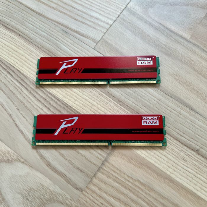 Pamięć RAM 16GB.