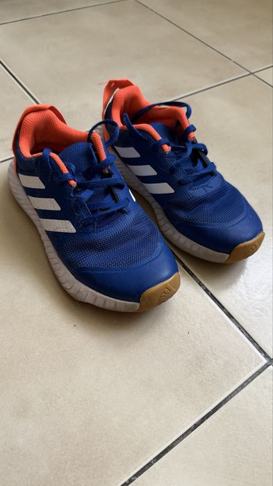 Кросівки adidas, розмір 32, дуже класні і зручні