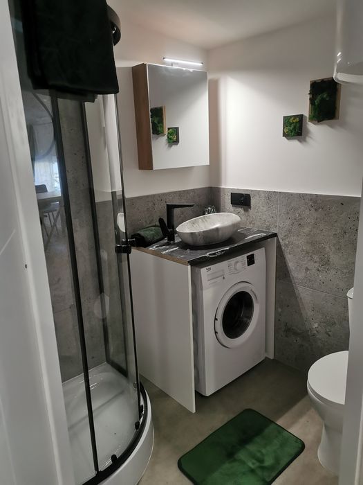 Prywatna kawalerka z klimatyzacją, wejście od ogrodu, centrum miasta